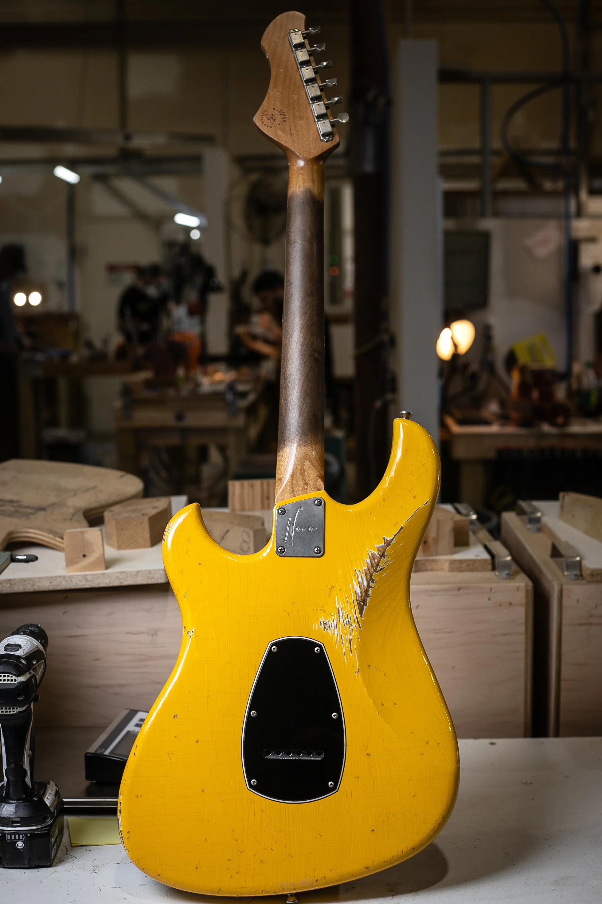 Novo Idris S3 in Vandalism Yellow - Image 4