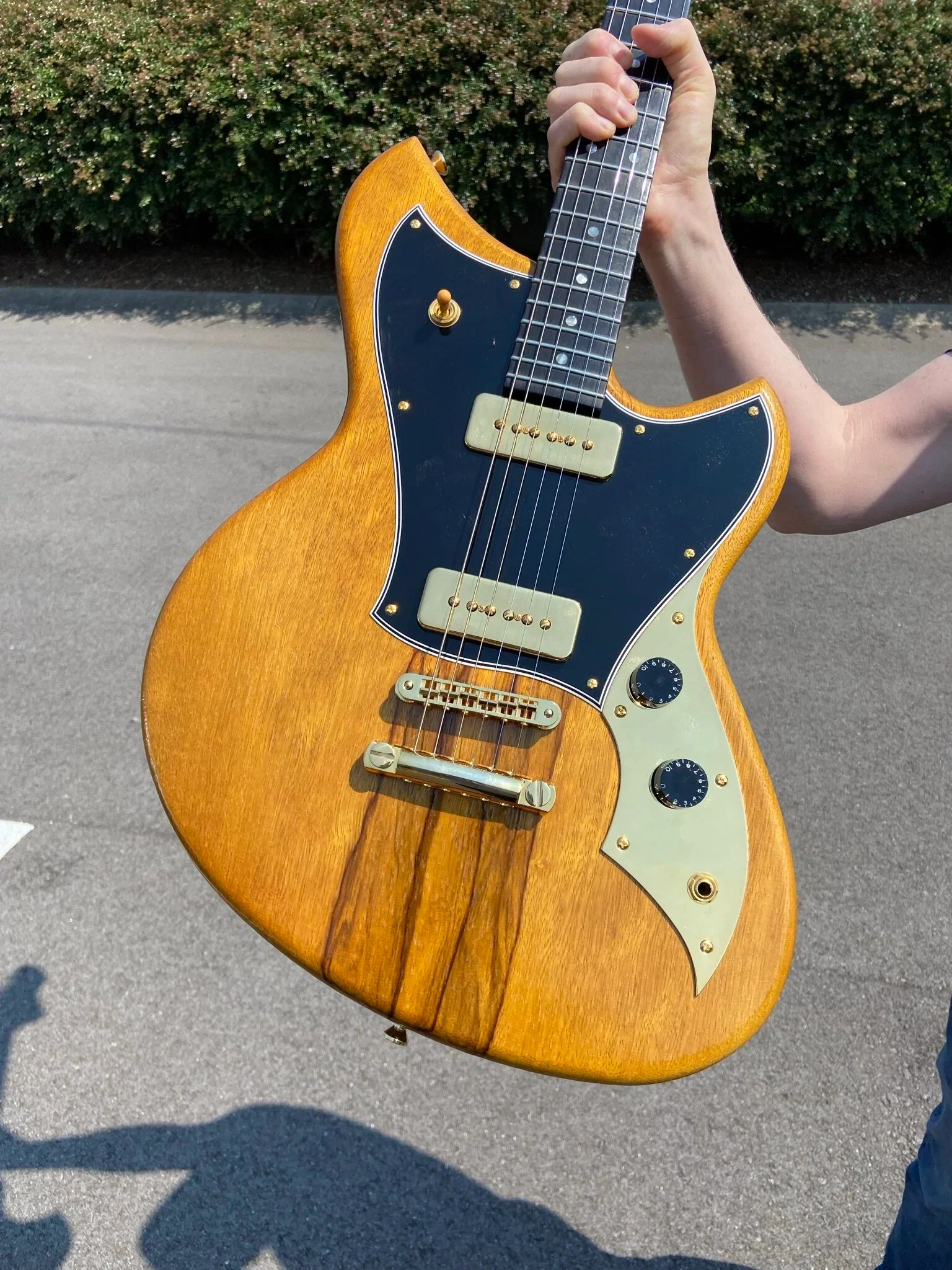 Signature SERUS P2 - Korina (7 of 8)