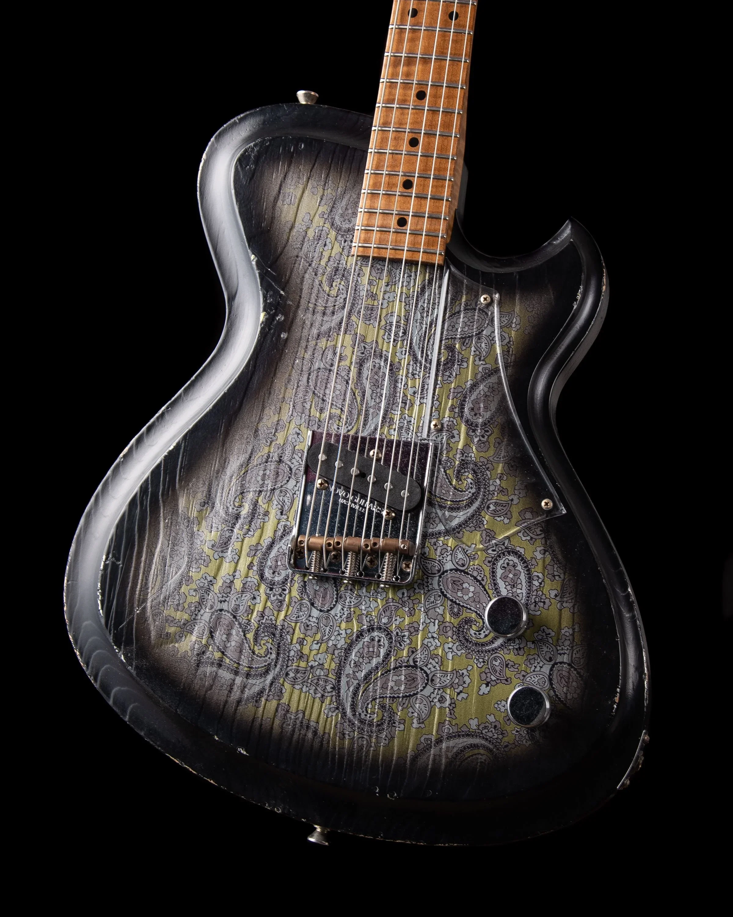 Signature SOLUS F1 GC (3 of 5) Black Paisley