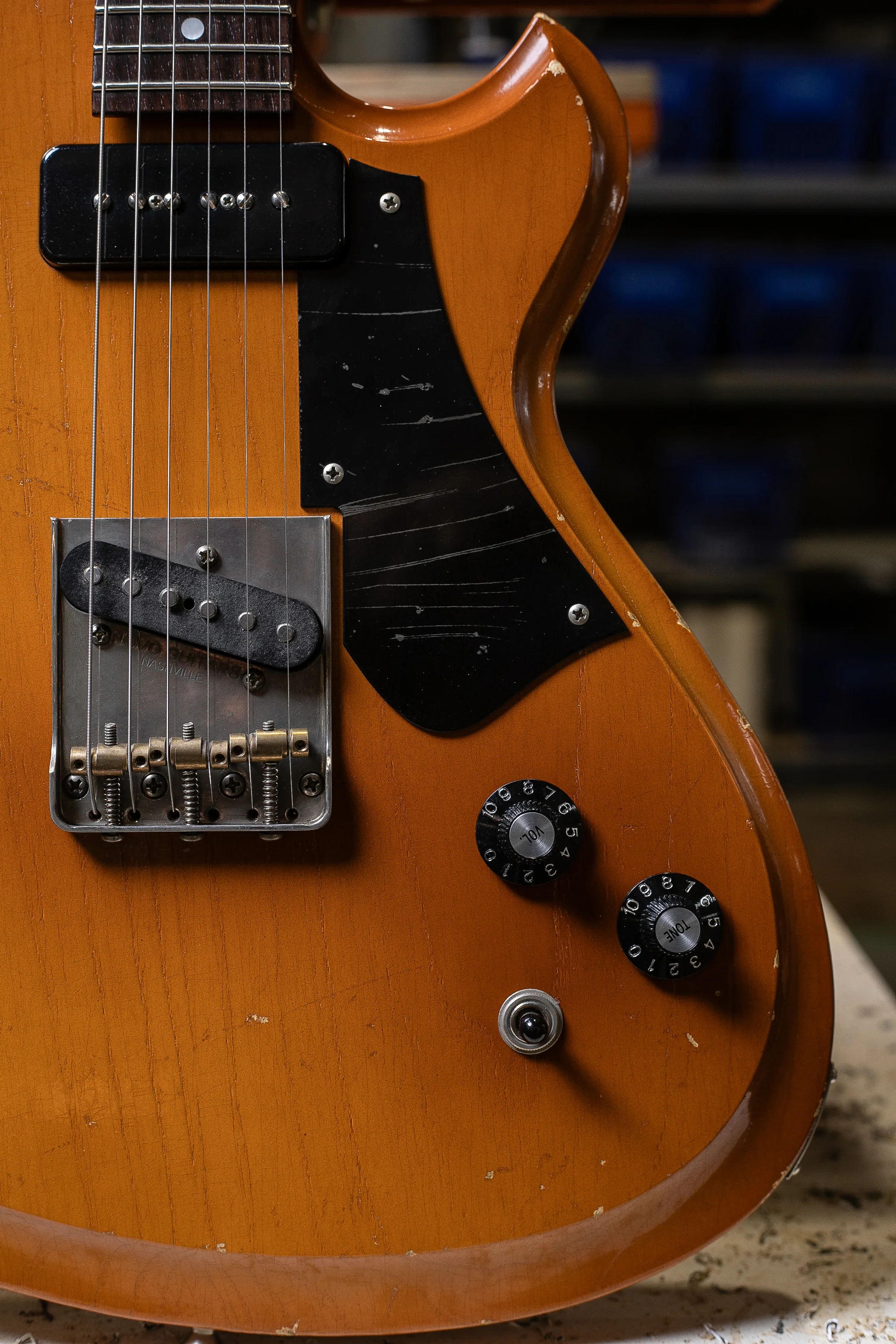 Novo Solus F2 in Nicotine Blonde - Image 5