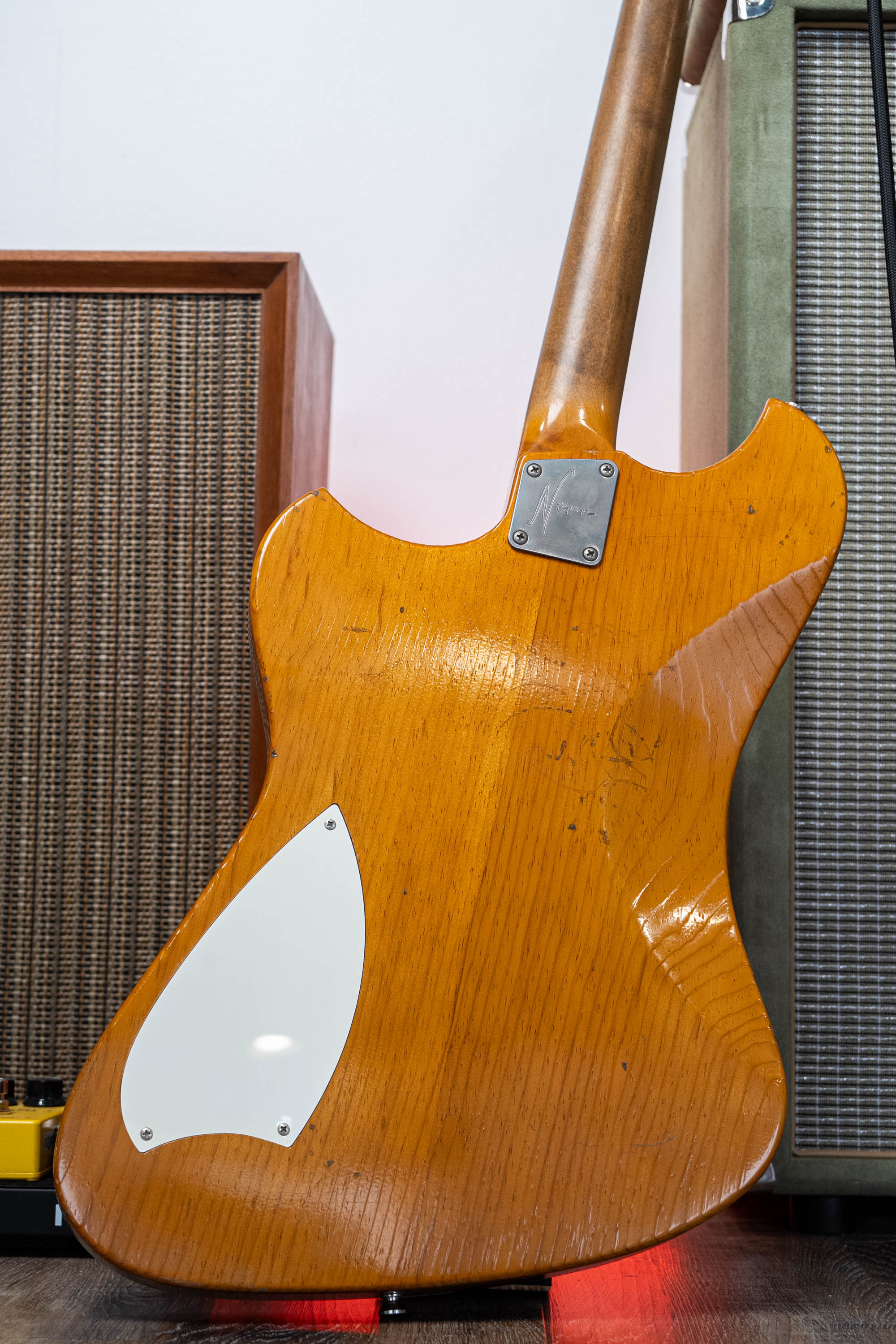 Novo Voltur J in Amber - Image 5