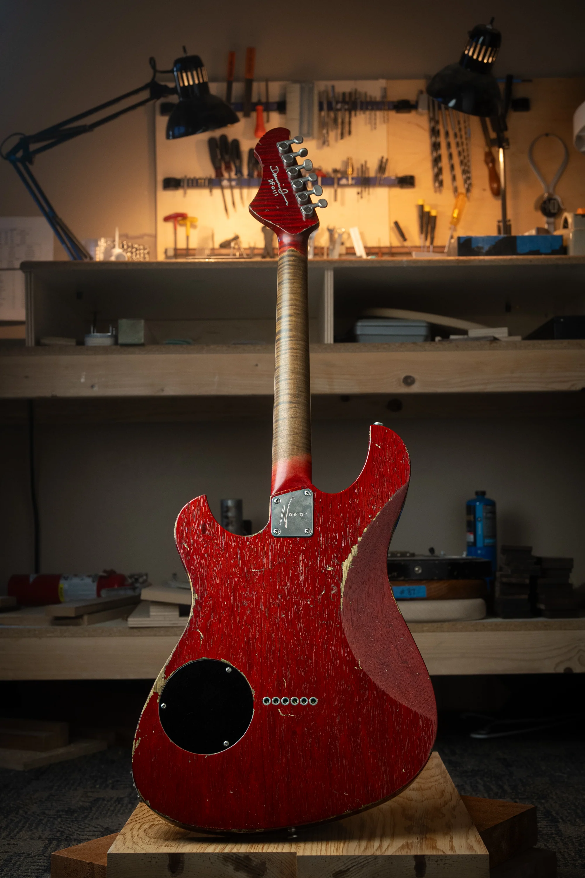 Signature IDRIS H1 - Faded Cherry Burst | NAMM 26 - Image 7